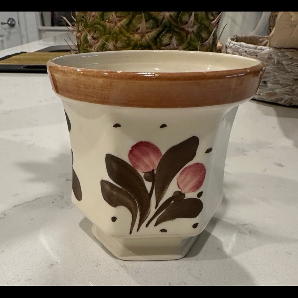 Hand‎ painted mini flower pot from Brazil
